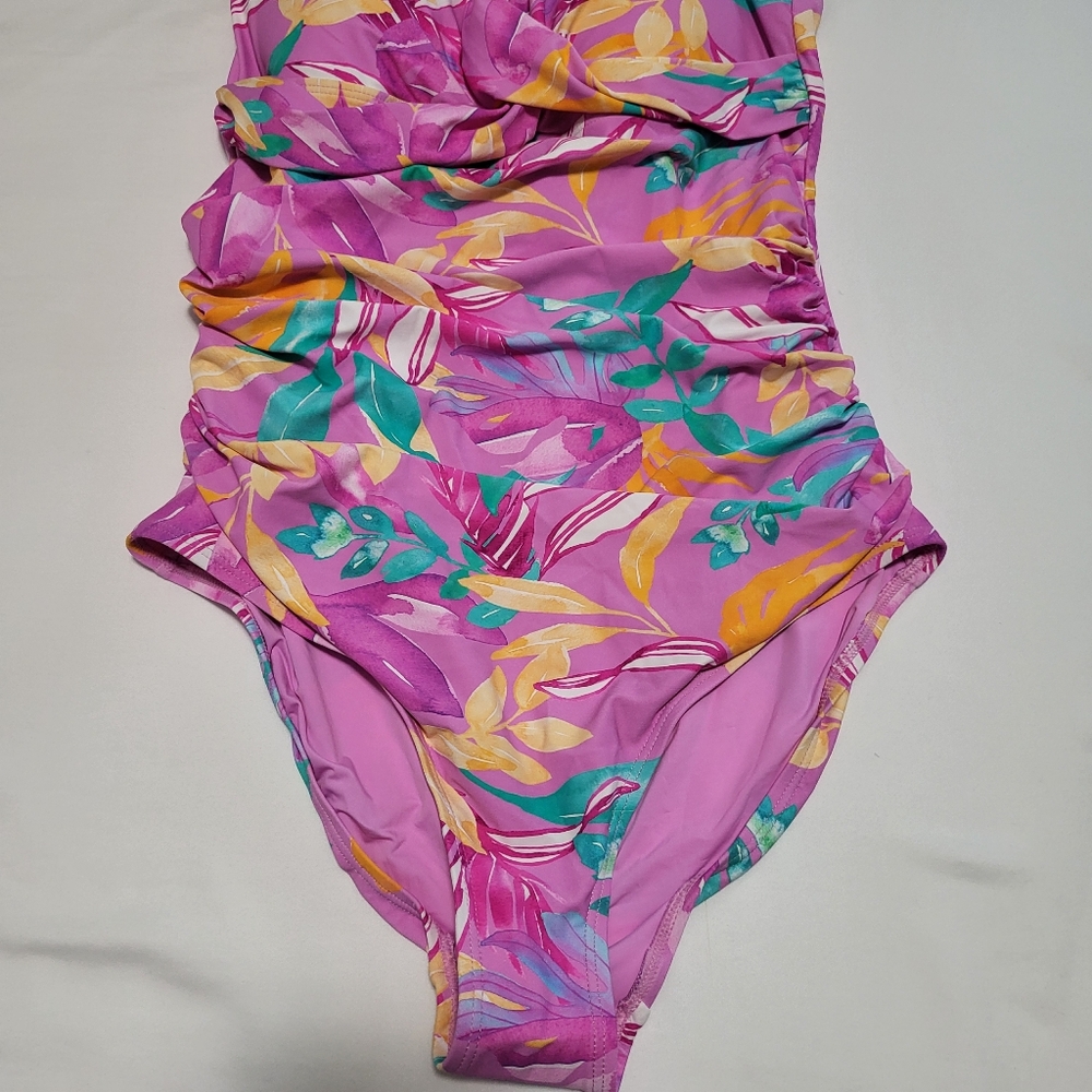 Nip Tuck Women's One Piece Swimsuit, Size 10, Pink Floral, Vacation Summer - Picture 15 of 16
